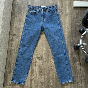 Levis Wedgie Jean